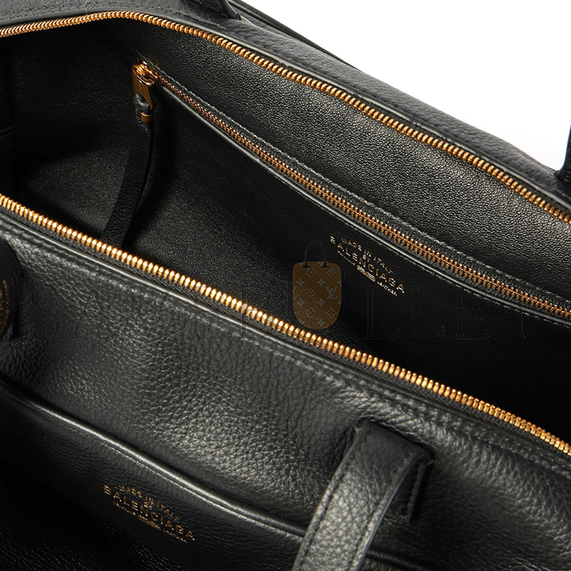 BALENCIAGA CARRIE MEDIUM LEATHER BOWLING BAG 8264252 (35.8*18.7*16.5cm)